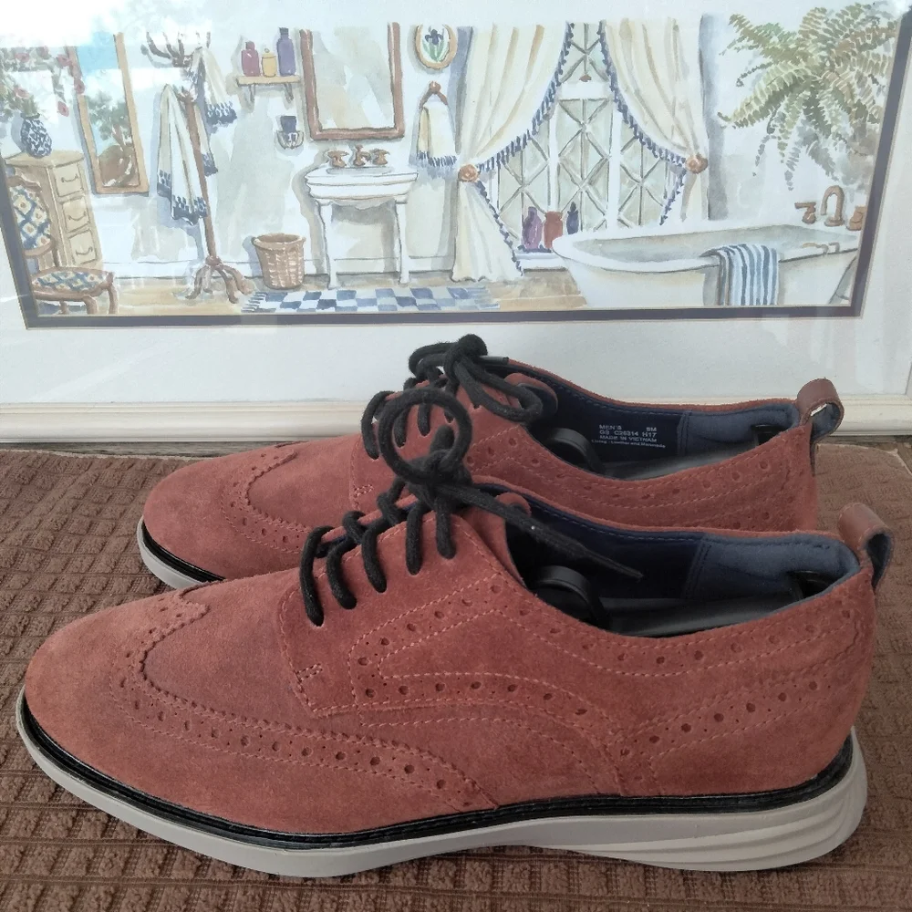 Cole Haan reposhing this